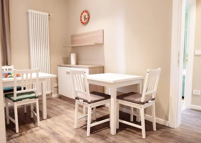 Meuble' 21 Di Anna Πανσιόν Ρέτζιο Εμίλια