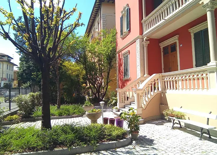 Meuble' 21 Di Anna Πανσιόν 3*