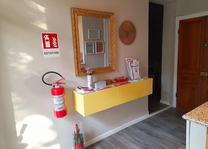 Meuble' 21 Di Anna Πανσιόν Ρέτζιο Εμίλια