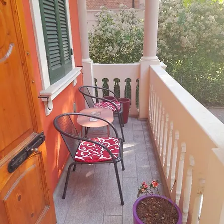 Konukevi Meuble' 21 Di Anna Reggio Emilia