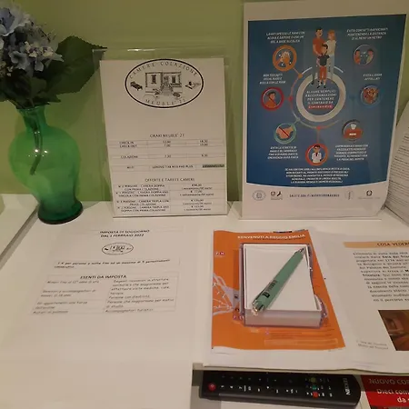 Meuble' 21 Di Anna Πανσιόν *