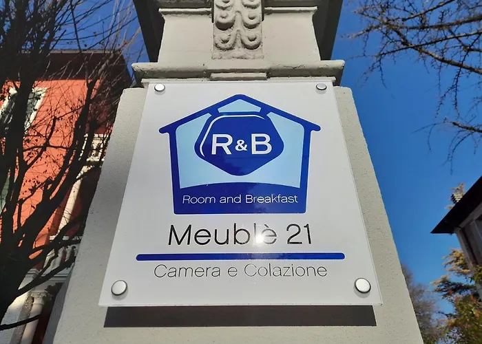 Meuble' 21 Di Anna Gasthuis Reggio nell'Emilia